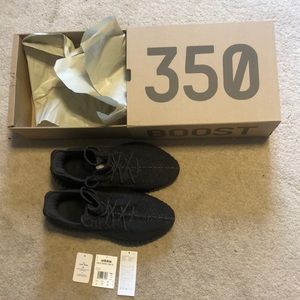 Yeezy boost 350v2 black reflective